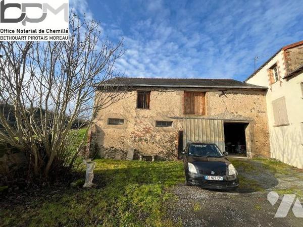 Immeuble de rapport placement financier rare à Chemillé. À Chemillé, rare opportunité d'investi...