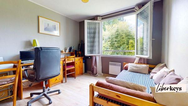 Maison familiale 8 Pièces 149m² proche Chambly - Grand jardin - Terrasses -Sous sol total.