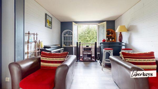 Maison familiale 8 Pièces 149m² proche Chambly - Grand jardin - Terrasses -Sous sol total.