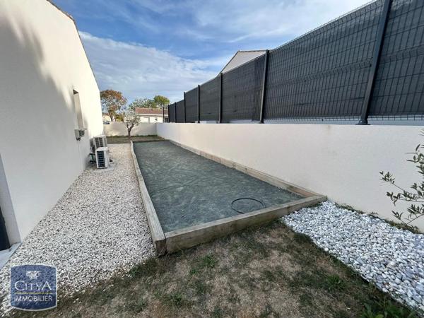 Maison à louer 4 pièces 101m² Breuil-Magné (17870)