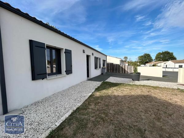 Maison à louer 4 pièces 101m² Breuil-Magné (17870)