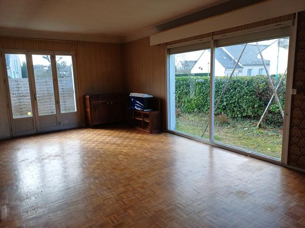 Maison sur Bagneux (49400) 115.6 m², sous-sol enterré offrant de beaux volumes.