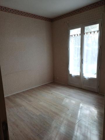 Maison sur Bagneux (49400) 115.6 m², sous-sol enterré offrant de beaux volumes.