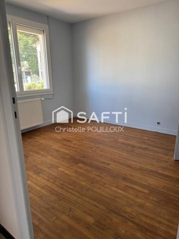 Pavillon entièrement rénové de plain pied, 3 chambres, garage, jardin