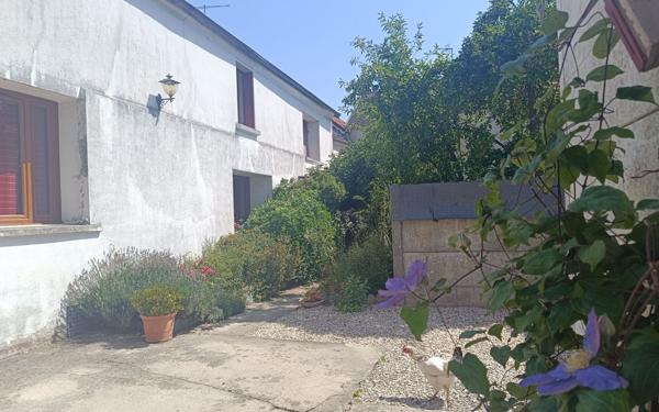 Maison à vendre    4 pièces •  Montreuil-aux-Lions