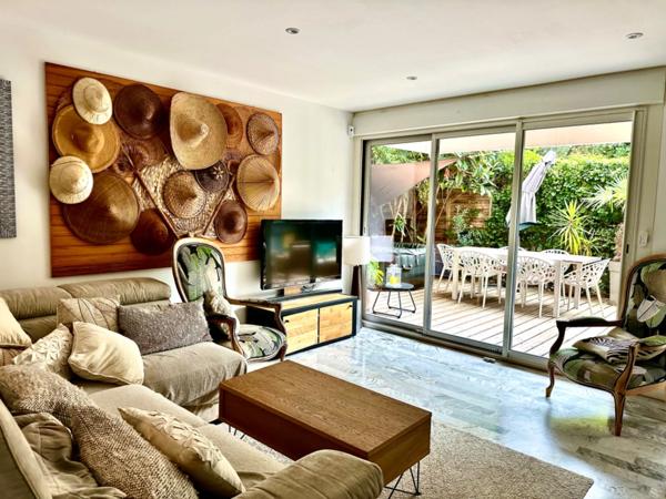 Marseille 8ème, Saint Anne, T4 Traversant de 90m2 + Jardin-terrasse de 40m2+ Atelier + Cave