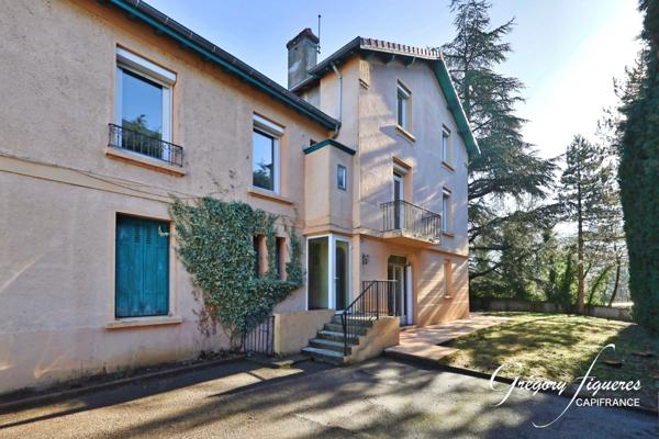 Maison bourgeoise de caractère – 200 m² – 6 chambres – Terrain arboré 712 m²