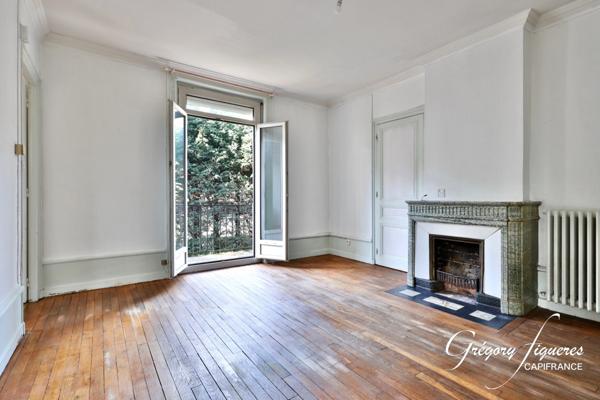 Maison bourgeoise de caractère – 200 m² – 6 chambres – Terrain arboré 712 m²