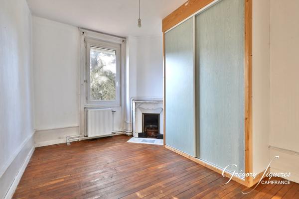 Maison bourgeoise de caractère – 200 m² – 6 chambres – Terrain arboré 712 m²