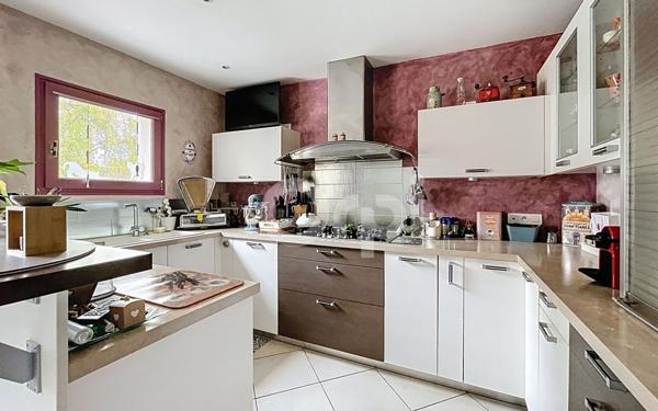 Maison à vendre    6 pièces •  Clermont