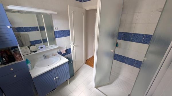 Maison Individuelle de 5 chambres et sous-sol total