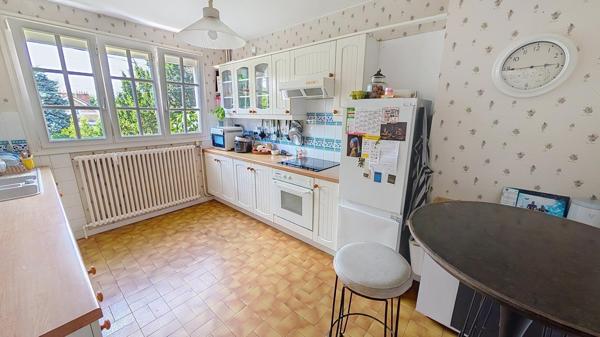 Maison Individuelle de 5 chambres et sous-sol total