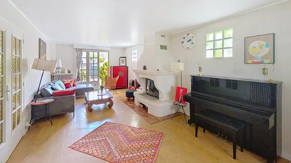 Maison Individuelle de 5 chambres et sous-sol total