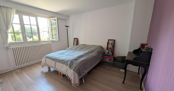 Maison Individuelle de 5 chambres et sous-sol total