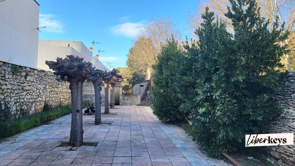 UCHAUD - Maison de village - 255 000€