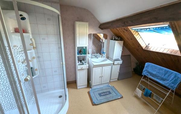 Vente Maison Sur sous sol à rafraîchir Mably   