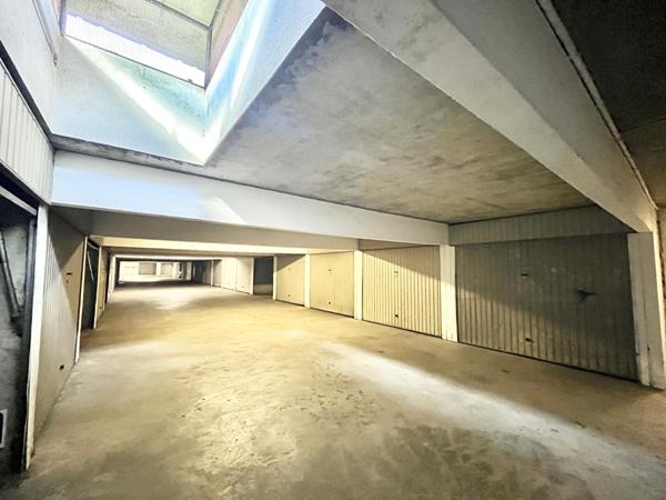 A VENDRE garage fermé, vendu libre, à CAEN secteur stade d'Ornano - résidence calme et sécurisée