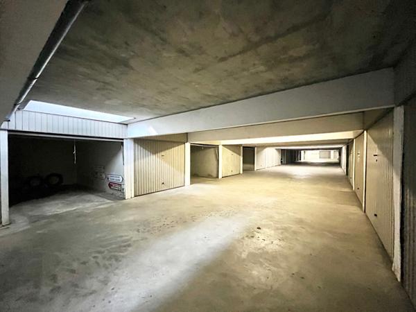 A VENDRE garage fermé, vendu libre, à CAEN secteur stade d'Ornano - résidence calme et sécurisée