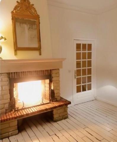 Magnifique propriété idéalement située en plein centre-ville de Ouistreham,à seulement trois minutes de la mer,sur un terrain de 417 m2. .