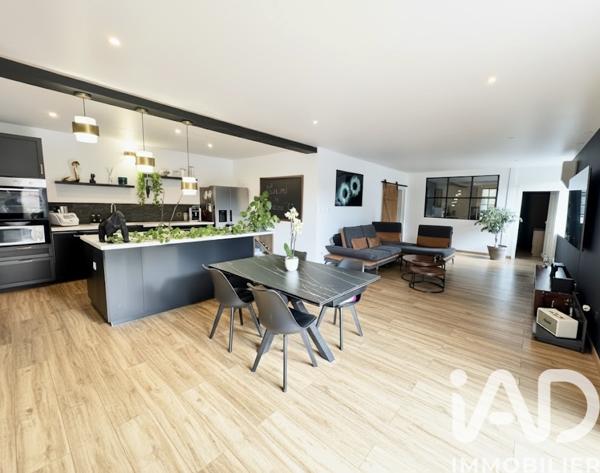 Maison à vendre 5 pièces 171 m² Saint-Marcellin-en-Forez