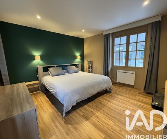 Maison à vendre 5 pièces 171 m² Saint-Marcellin-en-Forez