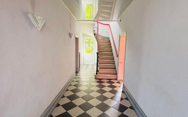 Maison à vendre    4 pièces • 195 m2 Saint-Savin