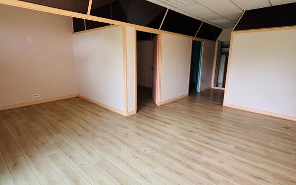 Maison à vendre    4 pièces • 195 m2 Saint-Savin