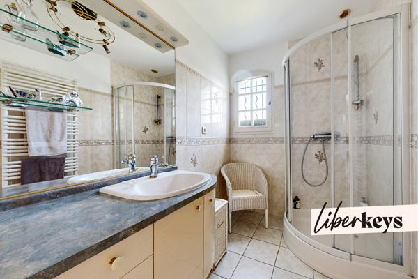 Très belle maison familiale avec piscine et Spa ! 