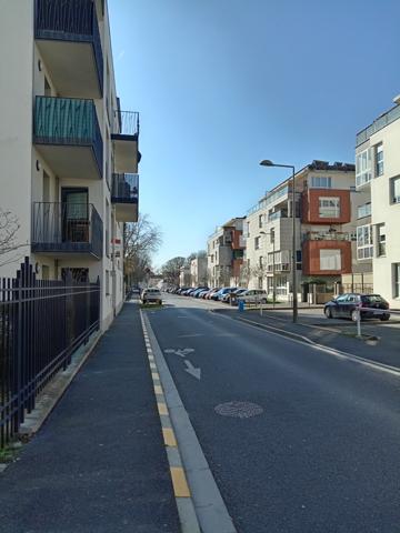 REIMS - Secteur Henry VASNIER appartement T2 meublé avec sta