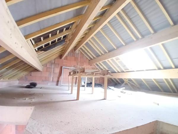 Vente                                                      Maison
                        
                                         165 m2                     à Valenton