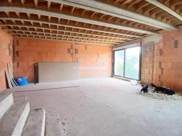 Vente                                                      Maison
                        
                                         165 m2                     à Valenton