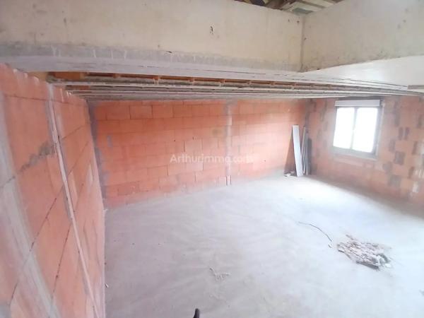 Vente                                                      Maison
                        
                                         165 m2                     à Valenton