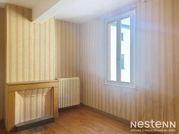 À vendre Maison de ville en pierre à rénover de 95 m² au centre de Condom