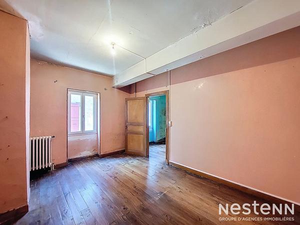 À vendre Maison de ville en pierre à rénover de 95 m² au centre de Condom