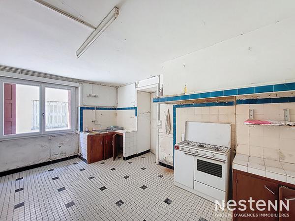 À vendre Maison de ville en pierre à rénover de 95 m² au centre de Condom