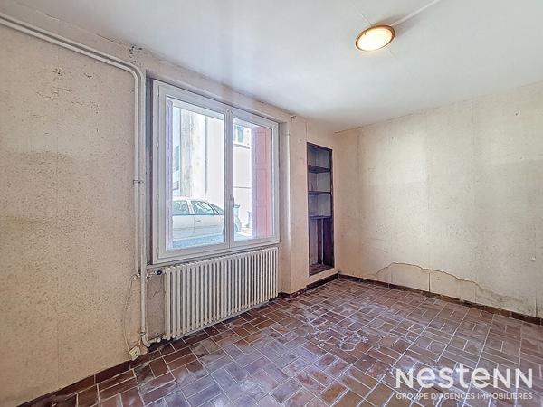 À vendre Maison de ville en pierre à rénover de 95 m² au centre de Condom