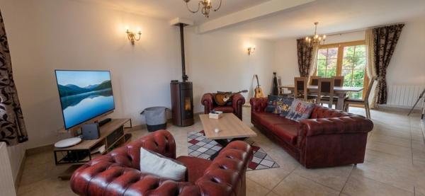 Maison à Pleine-Fougères, 35610 - 7 pièces 251m²