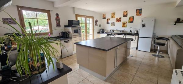 Maison à Pleine-Fougères, 35610 - 7 pièces 251m²