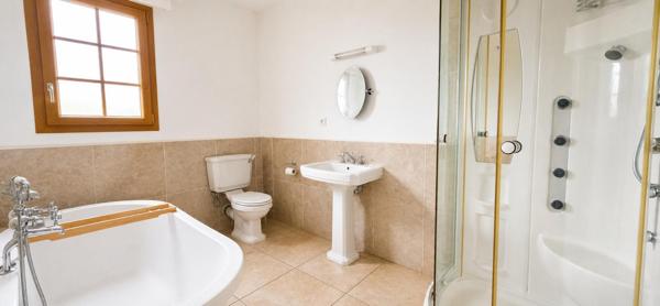 Maison à Pleine-Fougères, 35610 - 7 pièces 251m²