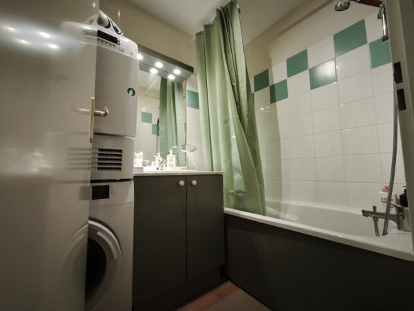 APPARTEMENT T3 AVEC PISCINE ET LOCATAIRE EN PLACE