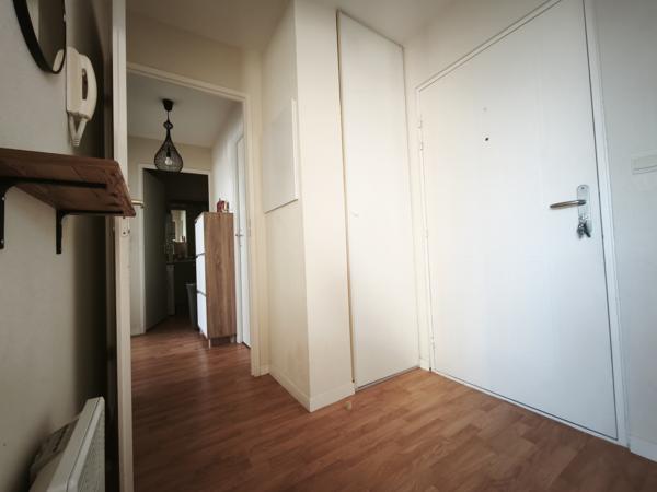 APPARTEMENT T3 AVEC PISCINE ET LOCATAIRE EN PLACE