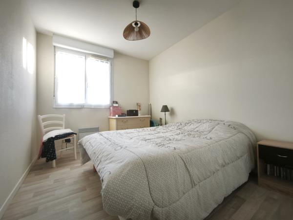 APPARTEMENT T3 AVEC PISCINE ET LOCATAIRE EN PLACE