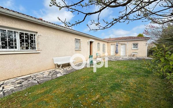 Maison à vendre    4 pièces •  Breuillet