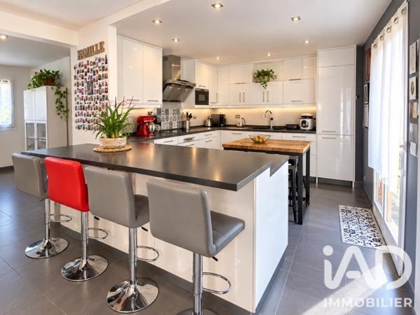 Maison à vendre 6 pièces 117 m² Combs-la-Ville