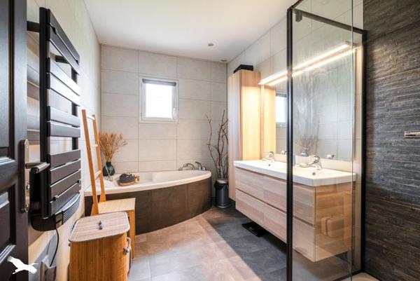 Maison à vendre |  Grenade |  6 pièces | 145 m²