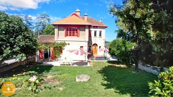 Vente Propriété 8 pièces 264 m2 à Puylaurens