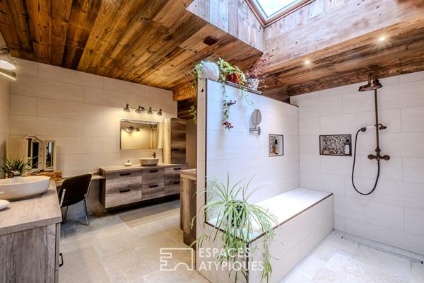 Chalet contemporain esprit « trappeur chic » et son parc boisé