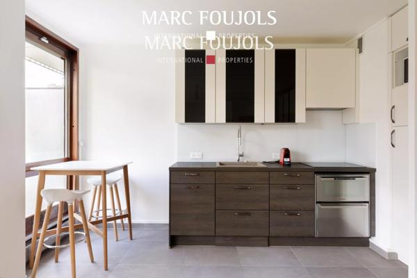 Paris XIV. Studio meublé avec grand balcon.