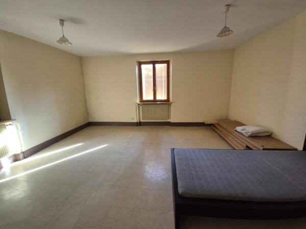 En exclusivité grande maison avec vaste terrain de 26 ares constructibles !