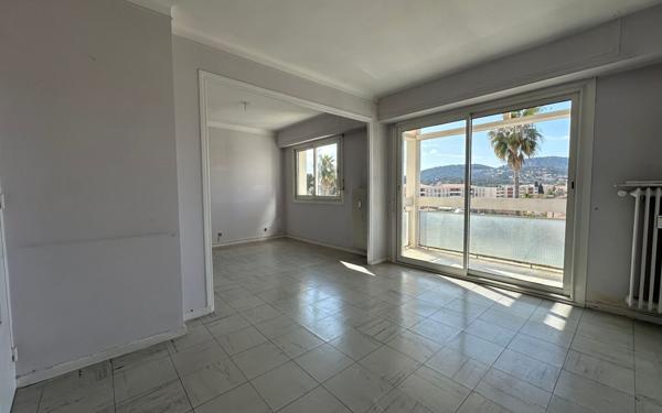 Appartement à vendre    2 pièces • 50 m2 Hyères
